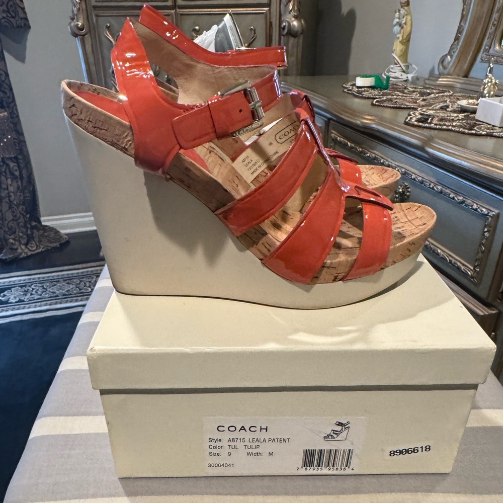 Coach Woman Wedge Sandal Size 9